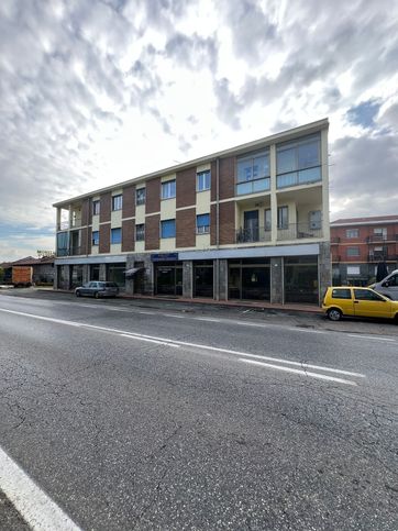 Ufficio in commerciale in Via Luigi Einaudi 86