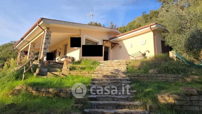 Casa indipendente in residenziale in Via Case Sparse 161