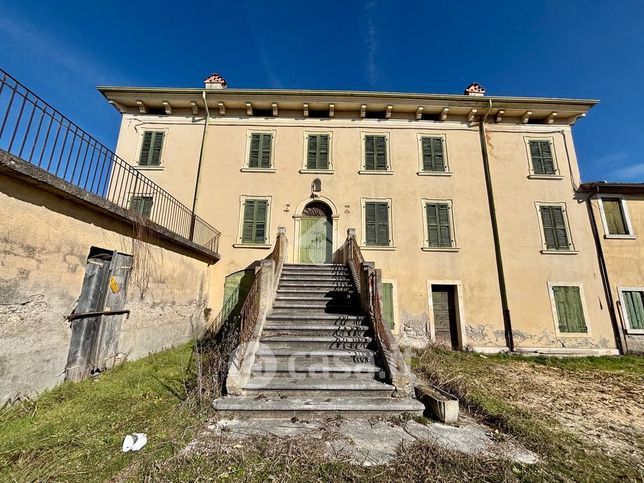 Rustico/casale in residenziale in Via Betulla