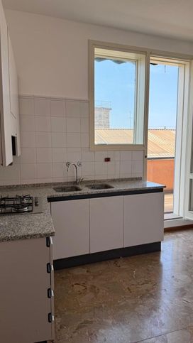 Appartamento in residenziale in Via Emilia San Pietro 19
