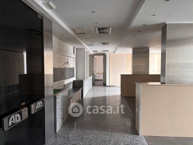 Ufficio in commerciale in Piazza della Stazione