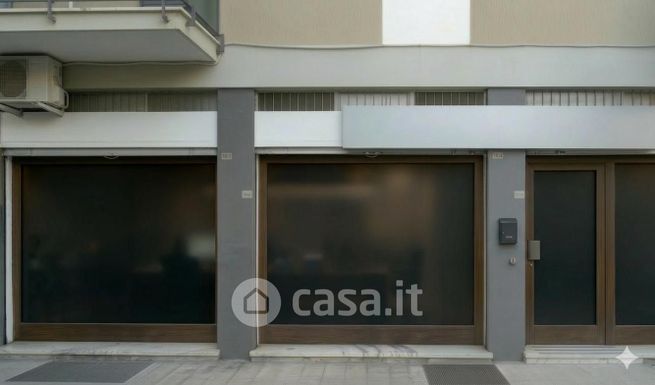 Ufficio in commerciale in Viale Amerigo Vespucci 71