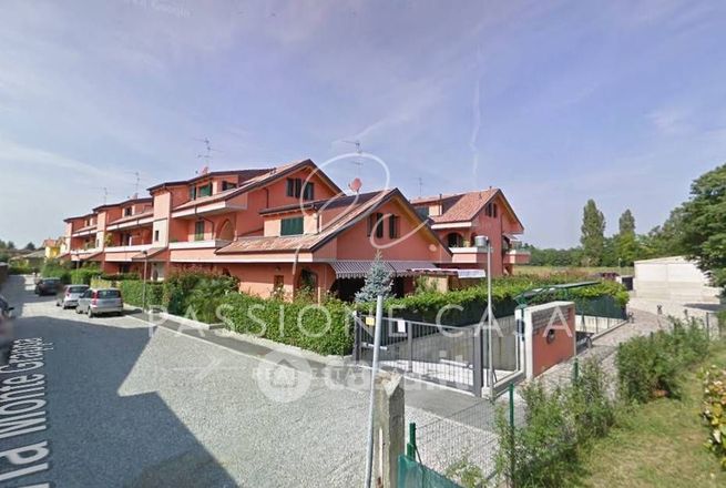 Box/posto auto in residenziale in Via Monte Grappa 9A