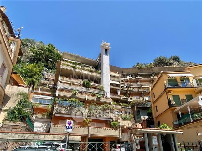 Appartamento in residenziale in Piazza Franz Pagano