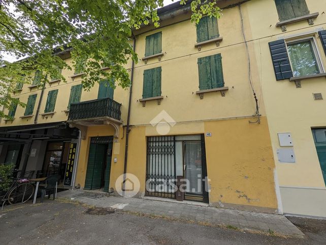 Casa bi/trifamiliare in residenziale in Via A. Gramsci 1