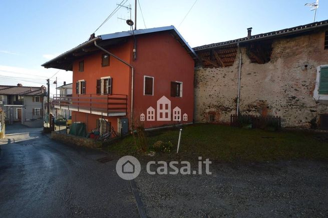 Casa indipendente in residenziale in Via Lorenzo Gatta 15