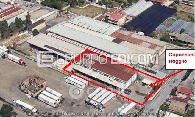 Capannone in commerciale in Via Corallo