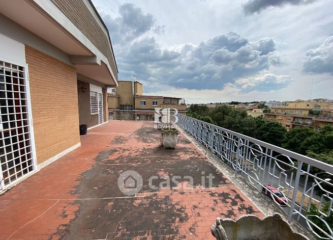 Attico/mansarda in residenziale in Viale dei Colli Portuensi
