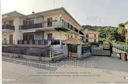 Appartamento in residenziale in Via Provinciale per Riposto 39