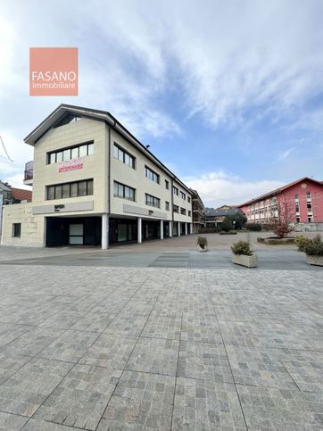 Ufficio in commerciale in Via Rombò