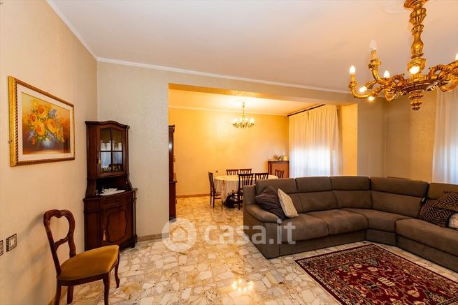 Appartamento in residenziale in Via Luigi Colazilli