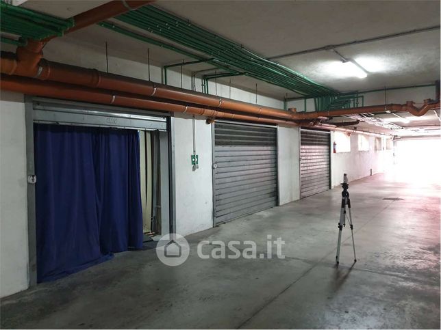 Box/posto auto in residenziale in Via Comunale della Luce 25