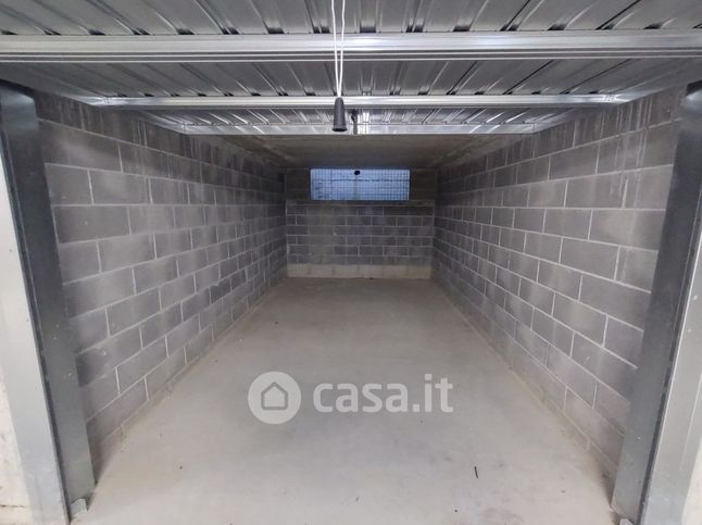 Box/posto auto in residenziale in 