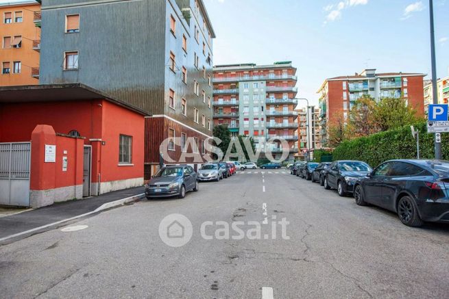 Appartamento in residenziale in Via Valbrona 4