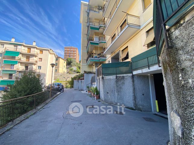 Garage/posto auto in residenziale in Via Monte Sei Busi 93