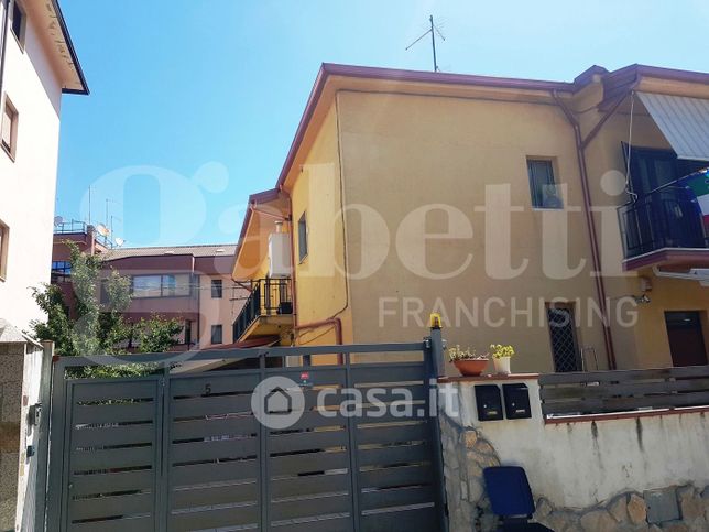 Appartamento in residenziale in Traversa IX Giorgio de Chirico 25