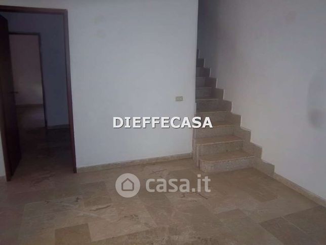 Casa indipendente in residenziale in