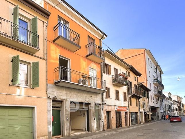 Box/posto auto in residenziale in Via S. Nazaro 42