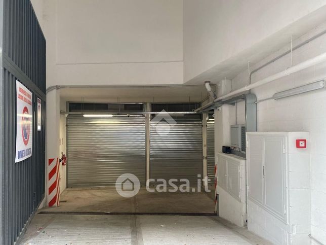 Garage/posto auto in residenziale in Via Rocca Priora 58