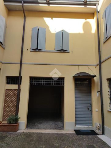 Appartamento in residenziale in Via Andrea Costa 38