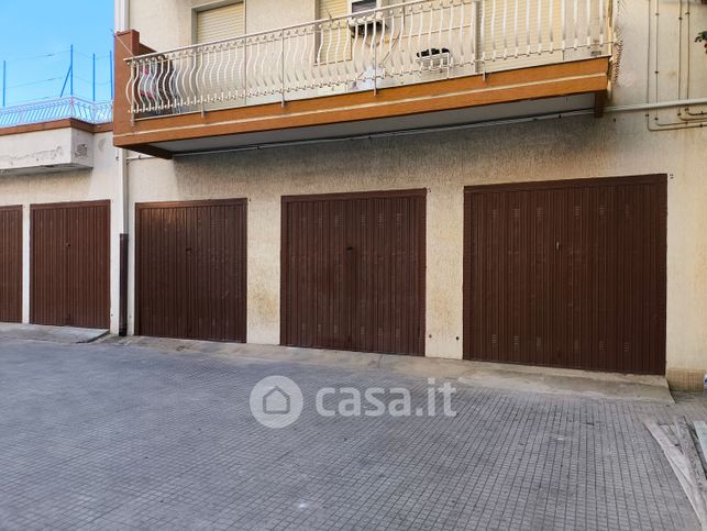 Box/posto auto in residenziale in Via Corsica 3 a