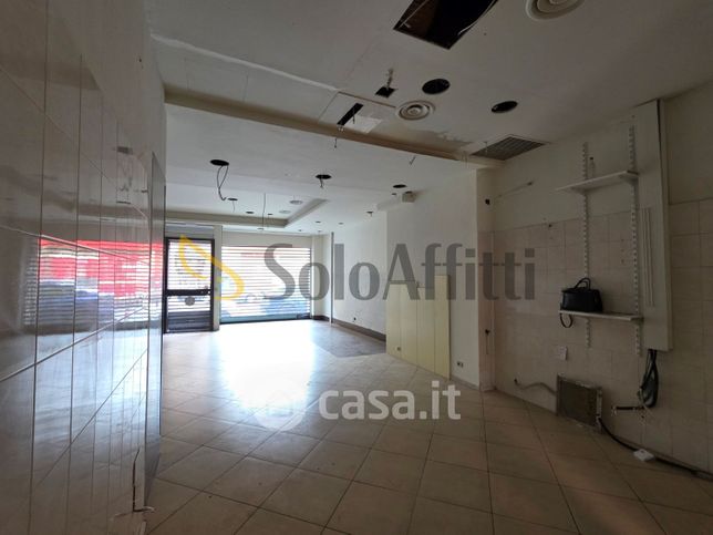 Negozio/locale commerciale in commerciale in Via San Donato 88