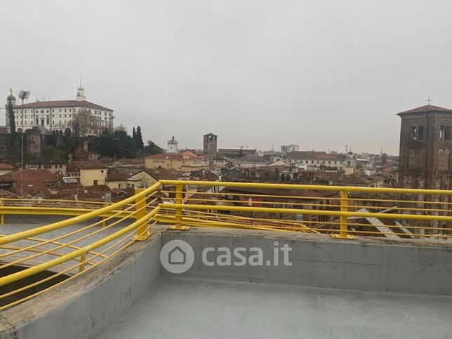 Garage/posto auto in residenziale in Via dei Rizzani 15