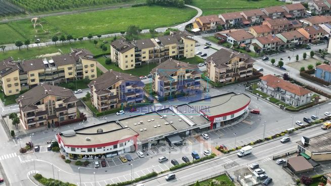 Box/posto auto in residenziale in Via Carlo Alberto dalla Chiesa 4