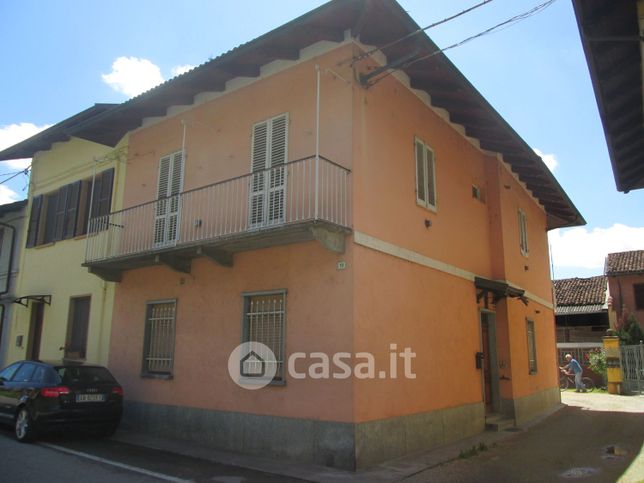 Casa indipendente in residenziale in Via Pignatelli 10