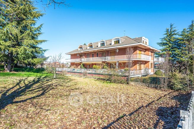 Appartamento in residenziale in Via Fontanesi 16