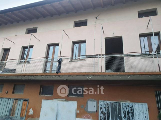 Appartamento in residenziale in Via Medolago 6