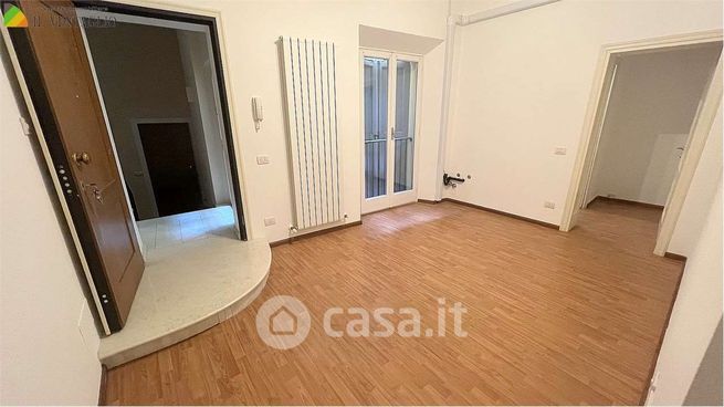 Ufficio in commerciale in 