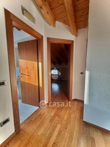 Appartamento in residenziale in Via Calderon 14