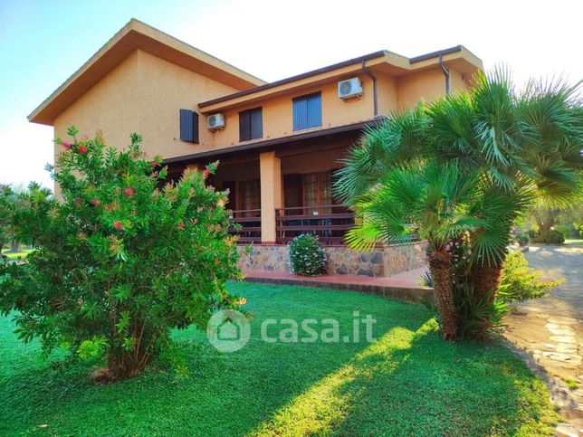Villa in residenziale in Strada Vicinale Mario Aramu 13