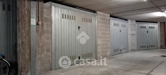 Garage/posto auto in residenziale in Via Vittorio Bottego 40