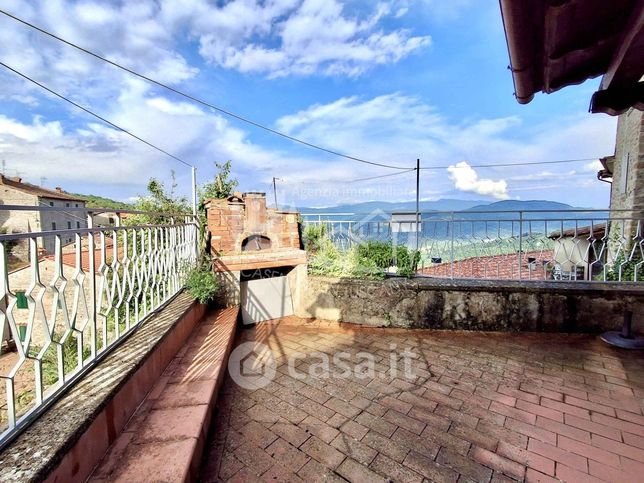 Villetta a schiera in residenziale in Via Pratomagno
