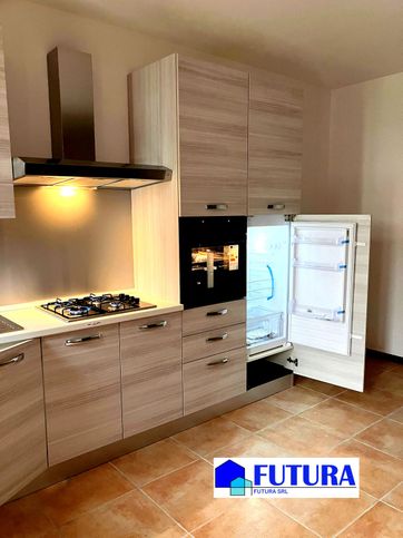 Appartamento in residenziale in Via Decima