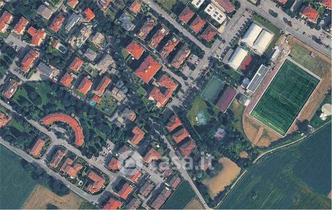 Box/posto auto in residenziale in Via Bravi