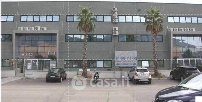 Ufficio in commerciale in Via Boscofangone