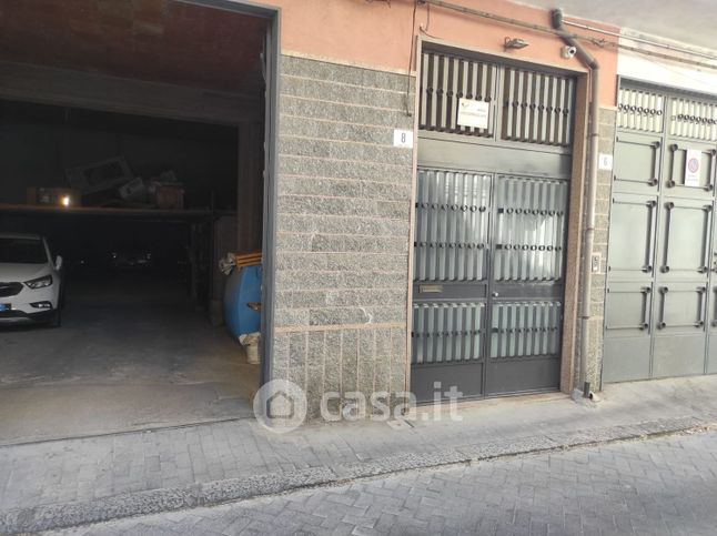 Box/posto auto in residenziale in Via Fabio Filzi 10