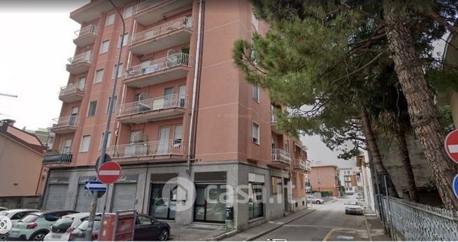 Attivitã /licenza (con o senza mura) in commerciale in Via San Carlo Borromeo 61