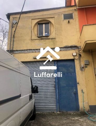 Ufficio in commerciale in Viale dei Pentri 239