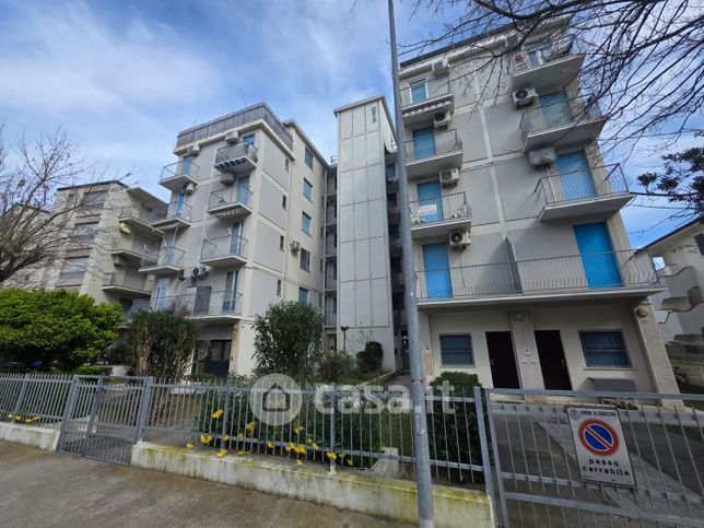 Appartamento in residenziale in Viale Giovanni Pascoli 13