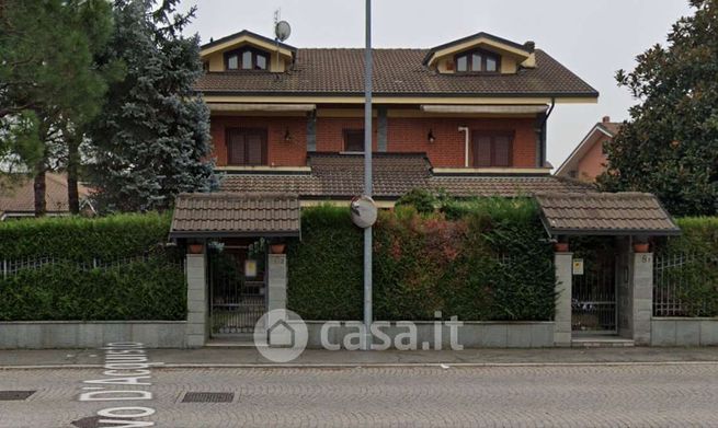 Casa bi/trifamiliare in residenziale in Via G. Marconi 28