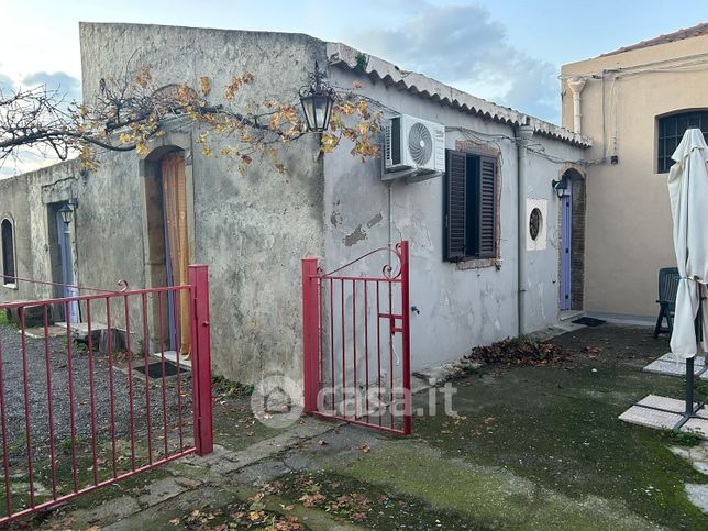 Casa indipendente in residenziale in Via Piave 12