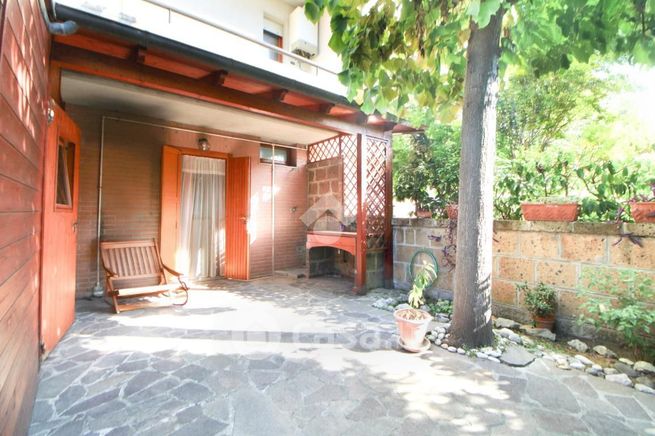Villetta a schiera in residenziale in Contrada Pretaro