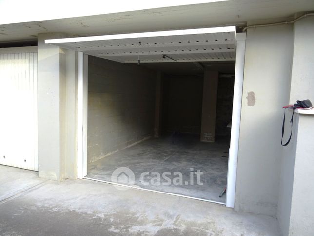 Garage/posto auto in residenziale in 