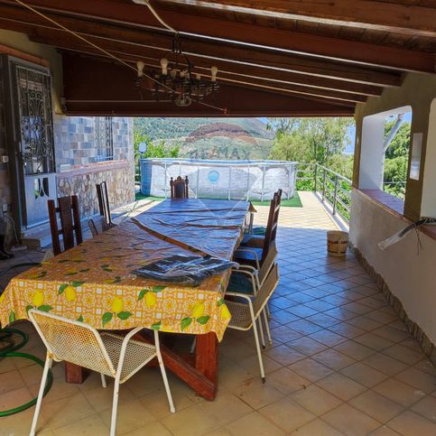 Villa in residenziale in Strada Intercomunale 12