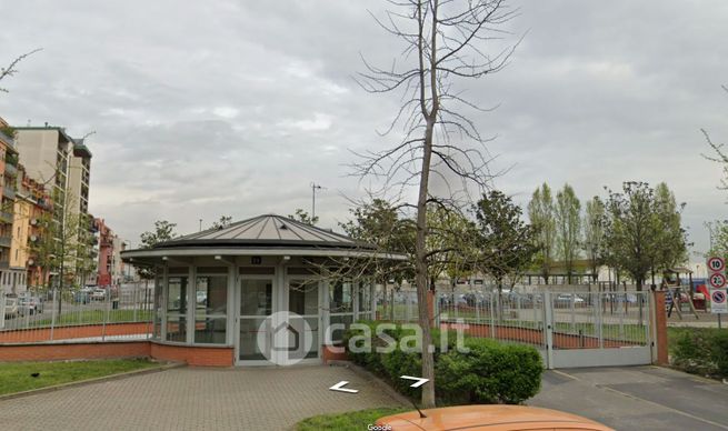 Box/posto auto in residenziale in Via Monte Velino 21