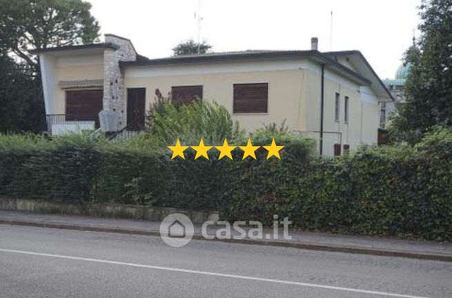 Appartamento in residenziale in Via Duca D'Aosta